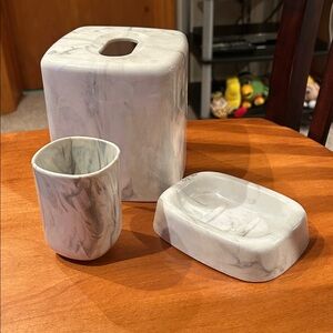 3 piece bathroom set. Cup soap dish and Kleenex box cover excellent condition